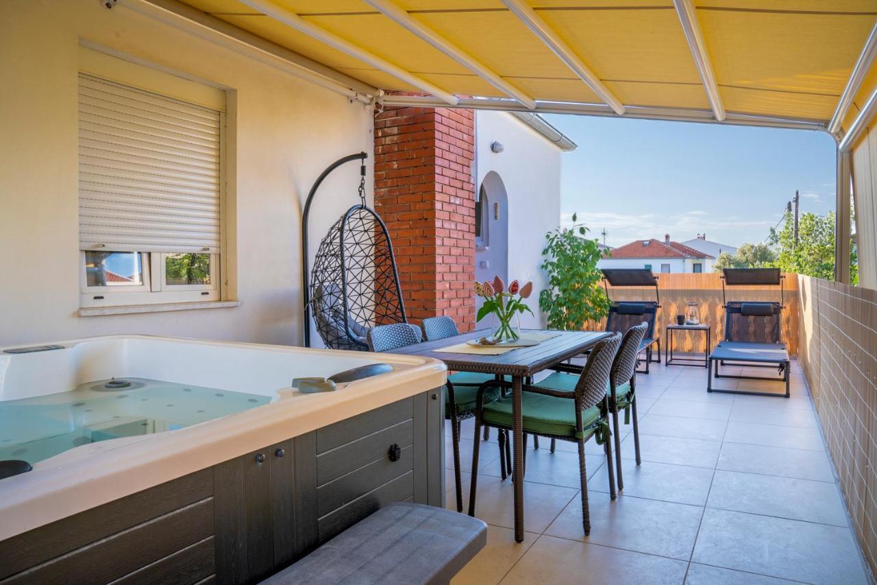 Apartment Paula With Private Jacuzzi And Parking- Near The Beach ซาดาร์ ภายนอก รูปภาพ