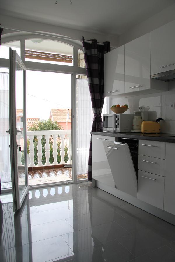 Apartment Paula With Private Jacuzzi And Parking- Near The Beach ซาดาร์ ภายนอก รูปภาพ