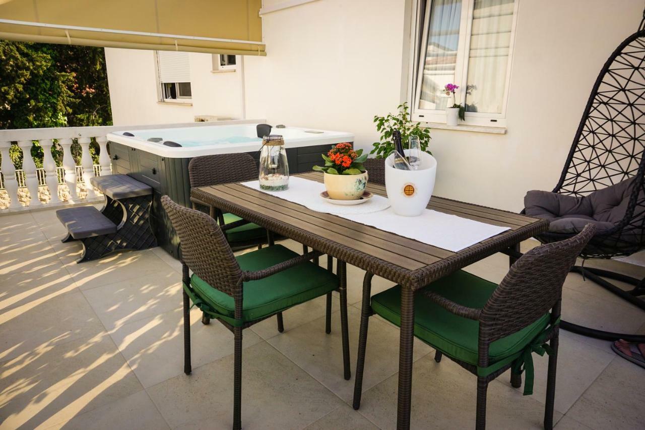 Apartment Paula With Private Jacuzzi And Parking- Near The Beach ซาดาร์ ภายนอก รูปภาพ