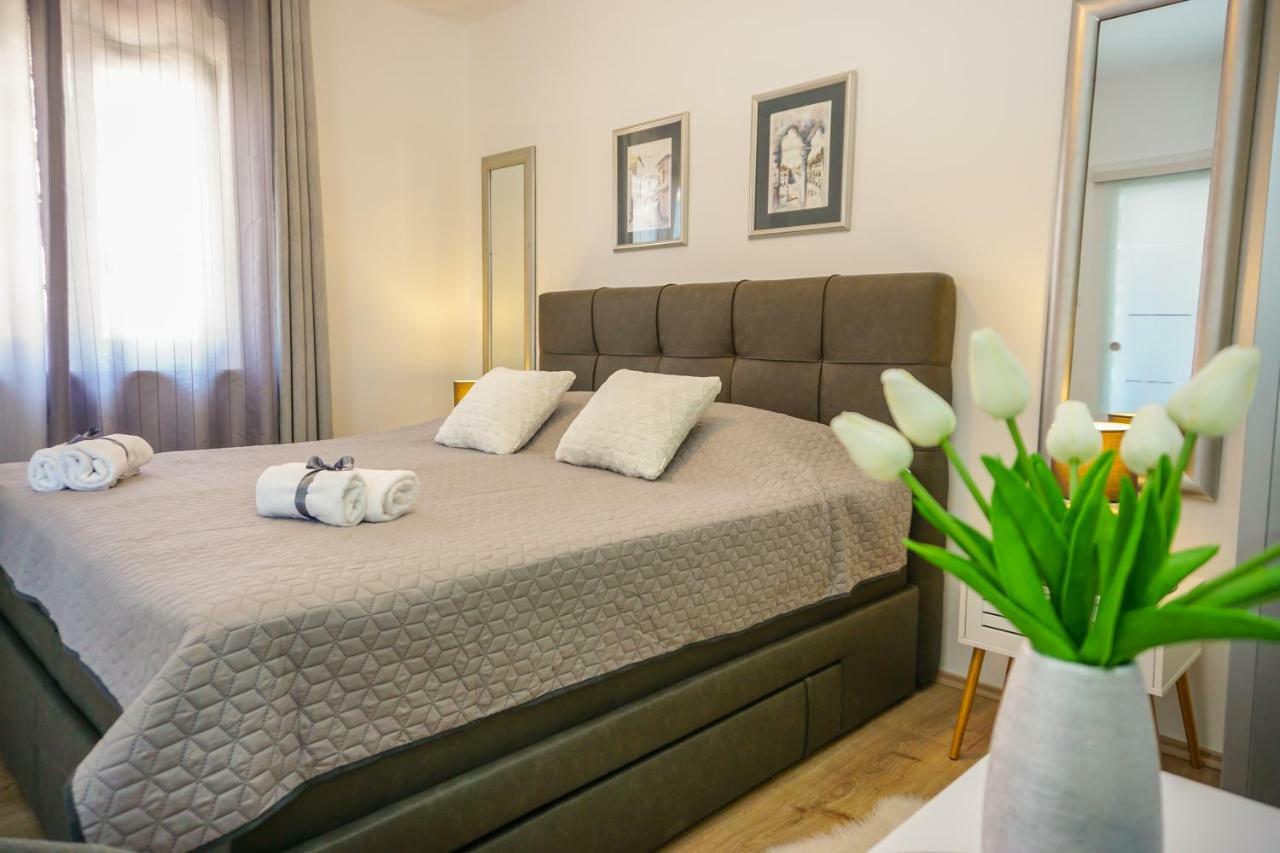Apartment Paula With Private Jacuzzi And Parking- Near The Beach ซาดาร์ ภายนอก รูปภาพ