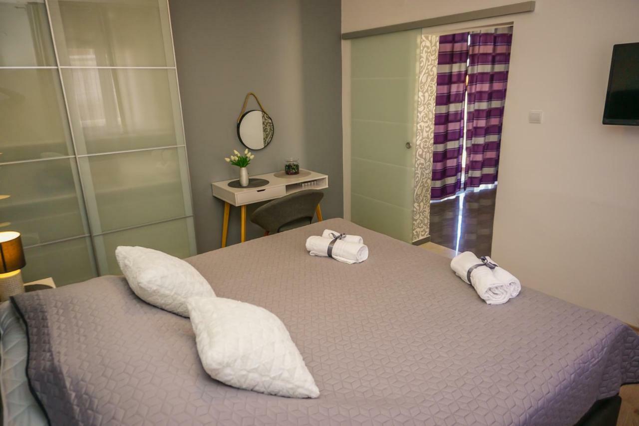 Apartment Paula With Private Jacuzzi And Parking- Near The Beach ซาดาร์ ภายนอก รูปภาพ