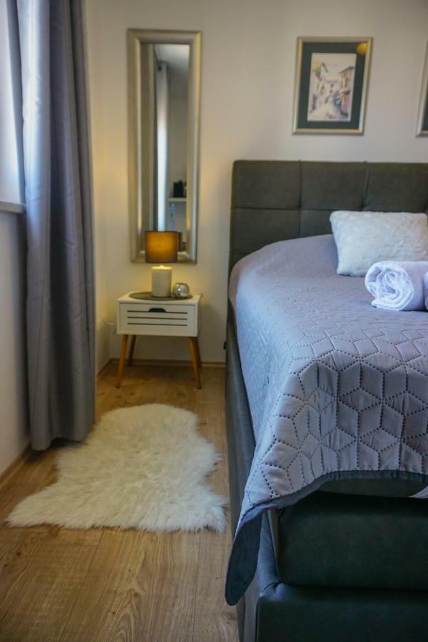 Apartment Paula With Private Jacuzzi And Parking- Near The Beach ซาดาร์ ภายนอก รูปภาพ